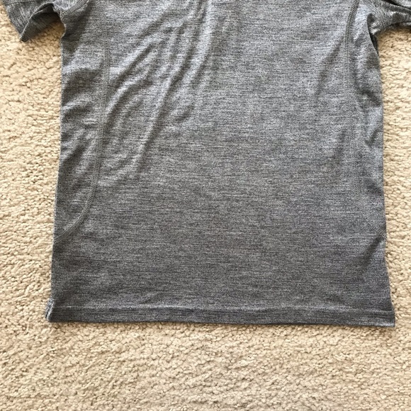 👫Reebok Short Sleeve Shirt - Picture 4 of 5